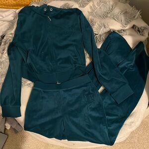 Juicy teal velour tracksuit